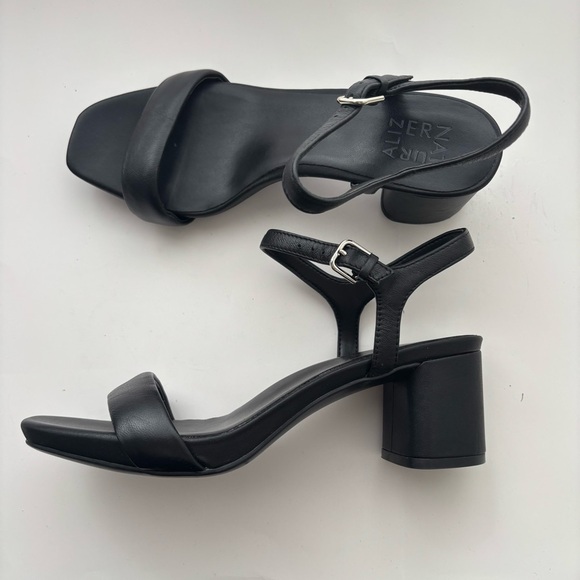 Naturalizer Izzy Block Heel Ankle Strap Dress Sandals Sz 8.5M - Picture 2 of 7